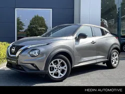 Grijs, metallic lak Gebruikt 2020 Nissan Juke N-Connecta SUV | € 18.425 (Eerlijke prijs)