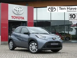 Grijs Gebruikt 2024 Toyota Aygo Play Hatchback | € 18.400 (Eerlijke prijs)