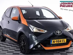 Grijs Gebruikt 2021 Toyota Aygo Hatchback | € 13.790 (Iets duurder)