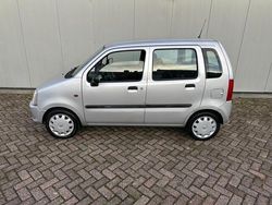Grijs Gebruikt 2004 Opel Agila Essentia Hatchback | € 1.450 (Eerlijke prijs)