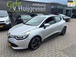 Grijs Gebruikt 2013 Renault Clio IV Expression Hatchback | € 5.750 (Eerlijke prijs)