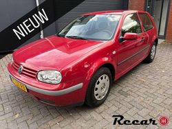 Rood Gebruikt 2001 VW Golf IV Trendline Hatchback | € 1.295 (Eerlijke prijs)