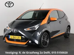 Grijs Gebruikt 2021 Toyota Aygo Premium Hatchback | € 14.400 (Iets duurder)