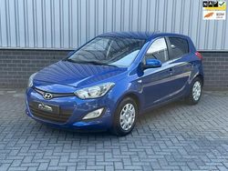 Blauw Gebruikt 2013 Hyundai i20 Edition Hatchback | € 4.149 (Eerlijke prijs)
