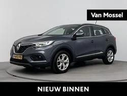 Grey titanium (tekpn) Gebruikt 2021 Renault Kadjar Zen SUV | € 22.940 (Eerlijke prijs)