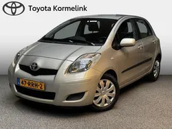 Beige Gebruikt 2011 Toyota Yaris Hatchback | € 7.950 (Duur)