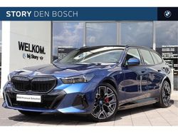 Blauw Gebruikt 2025 BMW 530e M Sport Stationwagen | € 67.450