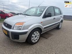 Grijs Gebruikt 2007 Ford Fusion MPV | € 3.399 (Eerlijke prijs)