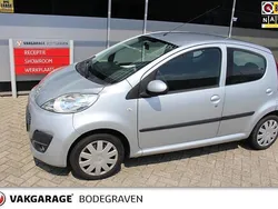 Grijs Gebruikt 2012 Peugeot 107 Active Hatchback | € 2.950 (Eerlijke prijs)
