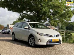 Wit Gebruikt 2013 Toyota Auris Touring Sports Stationwagen | € 7.975 (Eerlijke prijs)