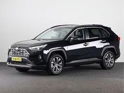 Attitude black metallic (donker zwart metallic) Gebruikt 2023 Toyota RAV4 Executive SUV | € 43.900 (Goede deal)