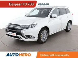 Wit Gebruikt 2021 Mitsubishi Outlander P-HEV SUV | € 24.449 (Super prijs)