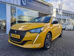 Geel (metallic) Gebruikt 2022 Peugeot 208 Allure Hatchback | € 17.750 (Eerlijke prijs)