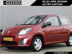 Rood, metallic lak Gebruikt 2010 Renault Twingo Dynamique Hatchback | € 2.950 (Eerlijke prijs)
