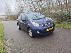 Blauw Gebruikt 2010 Kia Venga Hatchback | € 6.250 (Super prijs)