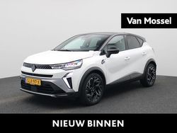 Wit nacre met dak in sterzwart Gebruikt 2024 Renault Captur Esprit Alpine SUV | € 32.440