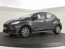 Grijs Gebruikt 2024 Toyota Yaris Hatchback | € 23.800 (Eerlijke prijs)