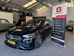 Zwart Gebruikt 2024 Mercedes C200 AMG line Sedan | € 48.750 (Eerlijke prijs)