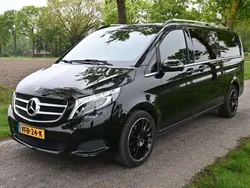 Zwart Gebruikt 2018 Mercedes V250 MPV | € 34.950 (Goede deal)