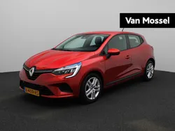 Rood Gebruikt 2021 Renault Clio V Zen Hatchback | € 13.900 (Goede deal)