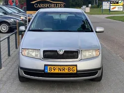 Grijs Gebruikt 2004 Skoda Fabia Comfort Hatchback | € 1.999 (Eerlijke prijs)