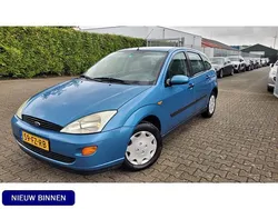 Blauw Gebruikt 2000 Ford Focus Ambiente Hatchback | € 1.075 (Eerlijke prijs)