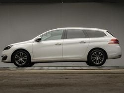 Wit Gebruikt 2017 Peugeot 308 Premium Stationwagen | € 6.745 (Goede deal)