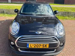 Zwart Gebruikt 2014 Mini ONE Hatchback | € 9.950 (Eerlijke prijs)