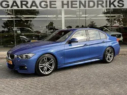 Blauw Gebruikt 2017 BMW 330 Executive Sedan | € 18.845 (Goede deal)