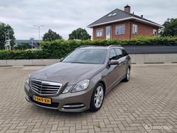 Grijs (metallic) Gebruikt 2010 Mercedes E350 Avantgarde Stationwagen | € 13.500