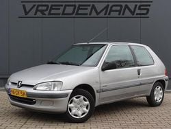 Grijs Gebruikt 2001 Peugeot 106 Hatchback | € 1.150 (Goede deal)