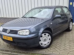 Blauw Gebruikt 2001 VW Golf IV Trendline Hatchback | € 1.850 (Eerlijke prijs)