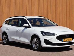 Wit Gebruikt 2022 Ford Focus Stationwagen | € 17.940 (Eerlijke prijs)