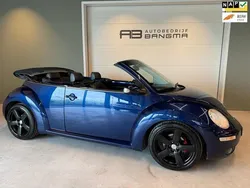 Blauw, metallic lak Gebruikt 2006 VW Beetle Trendline Cabriolet | € 5.750 (Eerlijke prijs)