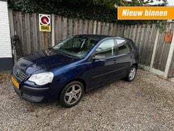 Blauw Gebruikt 2006 VW Polo Hatchback | € 2.795 (Eerlijke prijs)