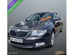 Bruin Gebruikt 2010 Skoda Superb Business Line Hatchback | € 5.499 (Eerlijke prijs)