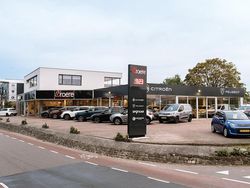 Oranje Gebruikt 2020 Peugeot 2008 Allure SUV | € 20.900 (Eerlijke prijs)