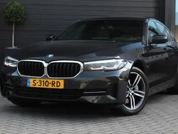 Grijs Gebruikt 2023 BMW 530e Sedan | € 36.995 (Super prijs)