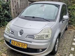 Zilver Gebruikt 2008 Renault Modus Dynamique MPV | € 2.500 (Goede deal)