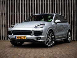 Grijs Gebruikt 2015 Porsche Cayenne SUV | € 24.950 (Eerlijke prijs)