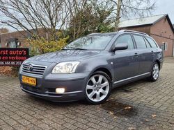 Grijs Gebruikt 2004 Toyota Avensis Luna Stationwagen | € 2.999 (Eerlijke prijs)