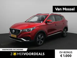 Rood Gebruikt 2020 MG ZS Luxury Sedan | € 15.400 (Eerlijke prijs)