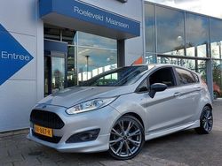 Grijs (metallic) Gebruikt 2017 Ford Fiesta ST-Line Hatchback | € 8.950 (Eerlijke prijs)