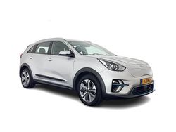 Grijs (metallic) Gebruikt 2020 Kia e-Niro Light SUV | € 16.645 (Eerlijke prijs)