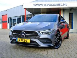 Grijs (metallic) Gebruikt 2021 Mercedes CLA250e Business Sedan | € 32.850 (Eerlijke prijs)