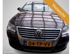 Bruin Gebruikt 2007 VW Passat Highline Sedan | € 3.750 (Eerlijke prijs)