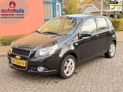Zwart (metallic) Gebruikt 2011 Chevrolet Aveo LS Hatchback | € 2.995 (Eerlijke prijs)