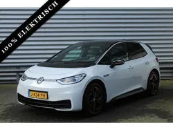 Wit, metallic lak Gebruikt 2020 VW ID.3 Hatchback | € 19.950 (Eerlijke prijs)