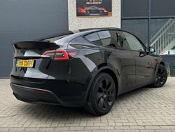 Zwart Gebruikt 2024 Tesla Model Y RWD SUV | € 34.999 (Eerlijke prijs)