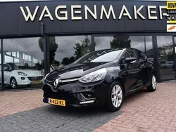 Zwart, metallic lak Gebruikt 2019 Renault Clio IV Intens Hatchback | € 11.450 (Eerlijke prijs)